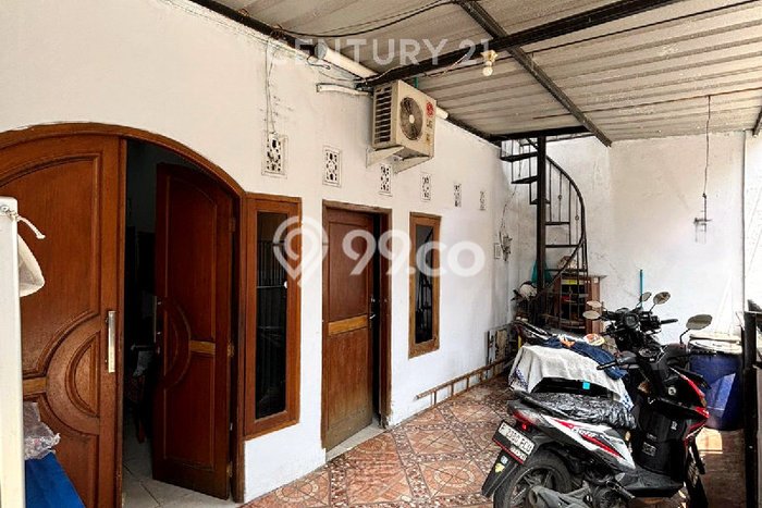 Dijual Rumah Luas Megah Dengan View Cantik di Rawamangun, Jakarta Timur Dijual Rumah Luas Megah Dengan View Cantik di Rawamangun, Jakarta Timur
