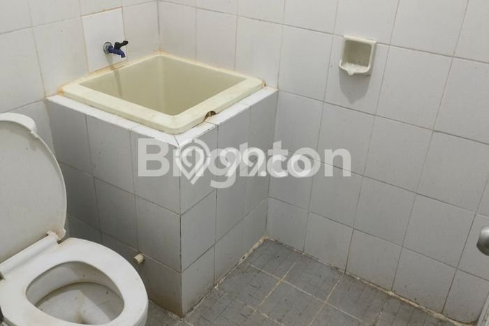 Ruko Kawasan Strategis di Driyorejo, Luas 144m2m², Jalan Utama Ruko Kawasan Strategis di Driyorejo, Luas 144m2m², Jalan Utama