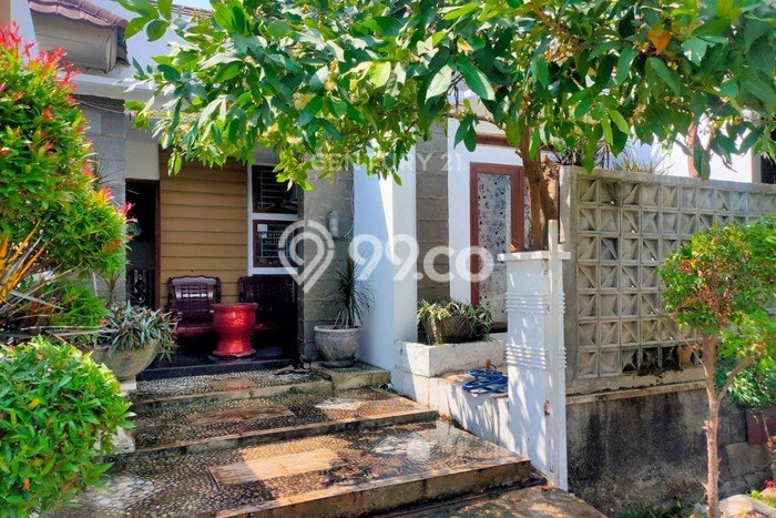 INVESTASI CERDAS! Rumah Premium Jombang, Cilegon, Luas Tanah 232m² Luas Bangunan 150m² INVESTASI CERDAS! Rumah Premium Jombang, Cilegon, Luas Tanah 232m² Luas Bangunan 150m²