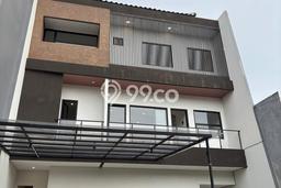 Dijual Rumah Premium dengan Fasilitas Sekitar Lengkap di Duren Sawit, Jakarta Timur Dijual Rumah Premium dengan Fasilitas Sekitar Lengkap di Duren Sawit, Jakarta Timur