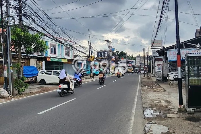 Ruko untuk disewa di Duren Sawit punya LT 310m2 & LB 500m2 harga sewa kompetitif Ruko untuk disewa di Duren Sawit punya LT 310m2 & LB 500m2 harga sewa kompetitif