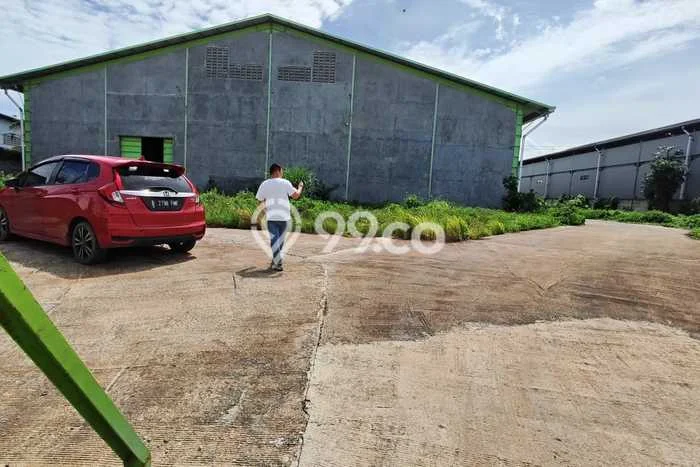 LOKASI BISNIS! Gudang Disewakan Kawasan Periuk, Luas 1944m², Jalan Utama, Siap Operasional LOKASI BISNIS! Gudang Disewakan Kawasan Periuk, Luas 1944m², Jalan Utama, Siap Operasional