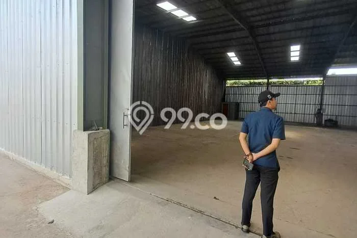 Gudang Area Prospektif Kawasan , Luas 1163m2m², Jalur Strategis Gudang Area Prospektif Kawasan , Luas 1163m2m², Jalur Strategis