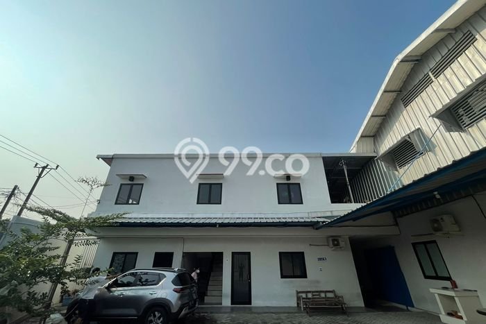 Gudang Area Bisnis Kawasan Jati Uwung, Luas 800m², Siap Operasional Gudang Area Bisnis Kawasan Jati Uwung, Luas 800m², Siap Operasional