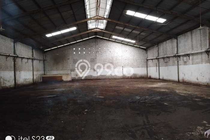Gudang di Cipondoh, Luas 700m², Area Komersial, Posisi Strategis Gudang di Cipondoh, Luas 700m², Area Komersial, Posisi Strategis