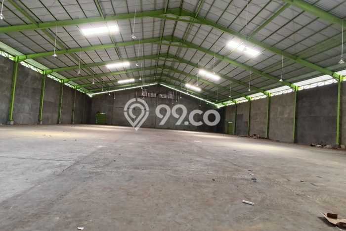 LOKASI BISNIS! Gudang Disewakan Kawasan Periuk, Luas 1944m², Jalan Utama, Siap Operasional LOKASI BISNIS! Gudang Disewakan Kawasan Periuk, Luas 1944m², Jalan Utama, Siap Operasional