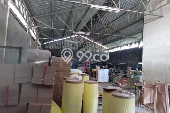 LOKASI STRATEGIS! Gudang di Cipondoh, Luas 600m², Area Komersial, Jalan Utama LOKASI STRATEGIS! Gudang di Cipondoh, Luas 600m², Area Komersial, Jalan Utama