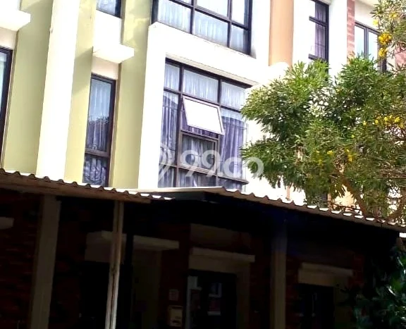 Unit Kost Dijual di Gading Serpong dengan 9 Kamar Area Ramai Unit Kost Dijual di Gading Serpong dengan 9 Kamar Area Ramai