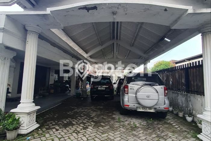 Rumah Elit LB 250m2 Siap Huni Desain Elegan di Kendangsari, Surabaya Rumah Elit LB 250m2 Siap Huni Desain Elegan di Kendangsari, Surabaya