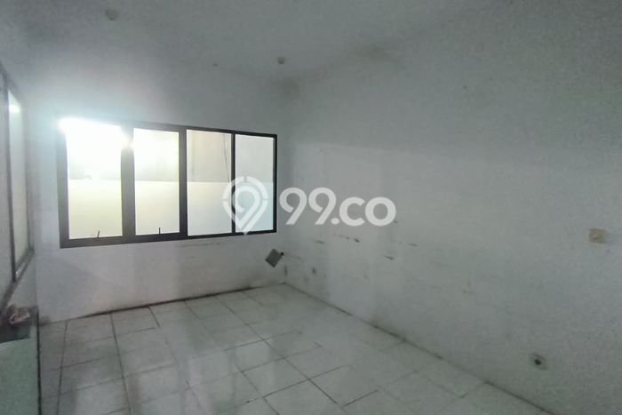 Disewakan Gudang di Kawasan Ramai Daan Mogot Luas 700m2 Disewakan Gudang di Kawasan Ramai Daan Mogot Luas 700m2