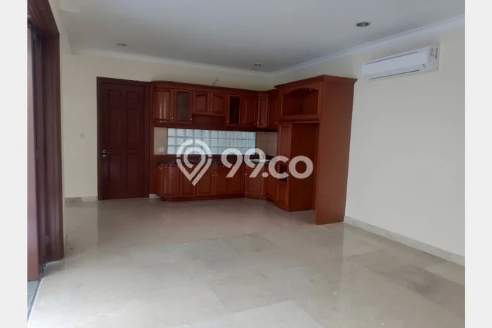 Rumah Kondisi Baik Disewakan di Pondok Pinang, Jakarta Selatan LT 327m2, LB 400m2 Rumah Kondisi Baik Disewakan di Pondok Pinang, Jakarta Selatan LT 327m2, LB 400m2