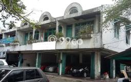 Ruko disewakan di Karawaci Tangerang dengan luas bangunan 405m2 Ruko disewakan di Karawaci Tangerang dengan luas bangunan 405m2