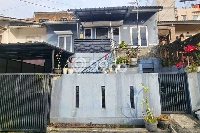 Dijual Hunian Rumah Terawat 2 Kamar di Sariwangi, Bandung Dijual Hunian Rumah Terawat 2 Kamar di Sariwangi, Bandung