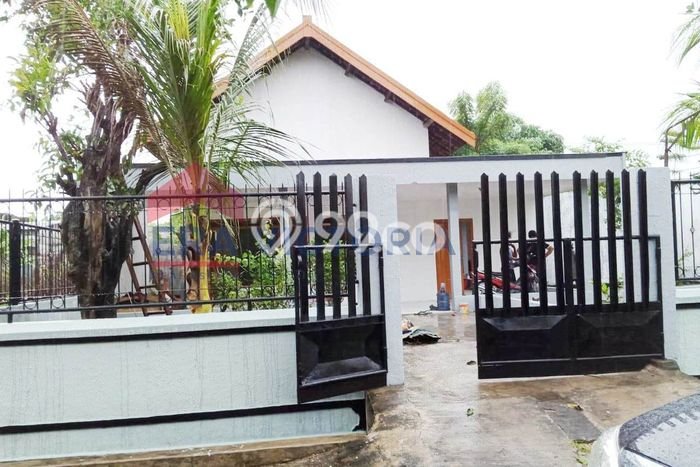 Rumah Kawasan Puri, Luas 350m2m², Bangunan 150m2m² Rumah Kawasan Puri, Luas 350m2m², Bangunan 150m2m²