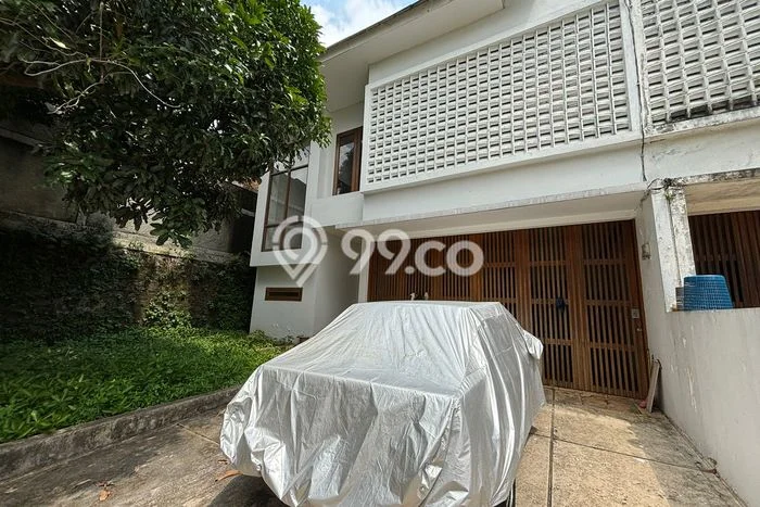 Rumah Elit LB 260m2 Siap Pakai Desain Elegan di Bintaro, Tangerang Selatan Rumah Elit LB 260m2 Siap Pakai Desain Elegan di Bintaro, Tangerang Selatan