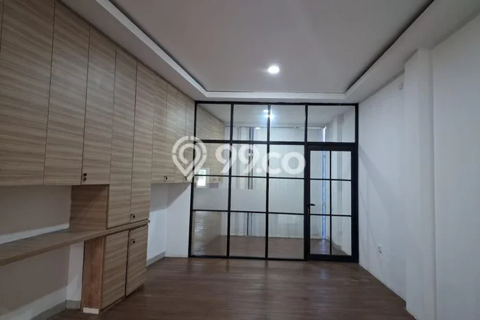 Ruko bagus disewakan di Pasar Minggu Jakarta Selatan dengan LB 300m2 harga sewa terbaik Ruko bagus disewakan di Pasar Minggu Jakarta Selatan dengan LB 300m2 harga sewa terbaik