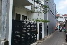 Ready to Use! Luxury House LT 86m2 Desain Elegan di Kalibata Ready to Use! Luxury House LT 86m2 Desain Elegan di Kalibata
