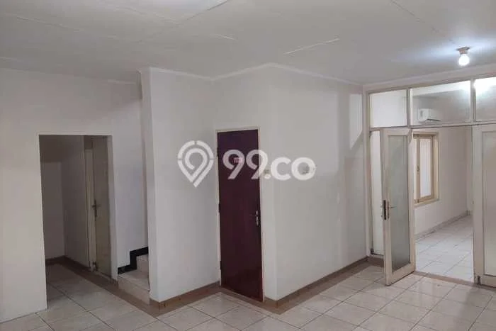 Disewakan Rumah Harga Terjangkau di Rawajati Jakarta Selatan Punya 5 Kamar Tidur Disewakan Rumah Harga Terjangkau di Rawajati Jakarta Selatan Punya 5 Kamar Tidur