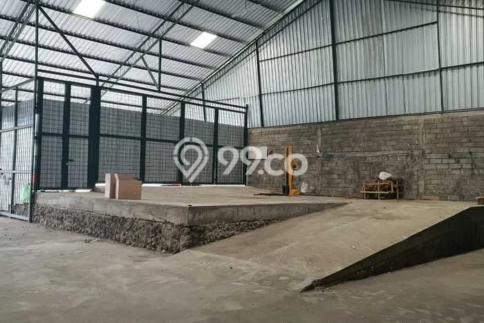 Disewakan Gudang komersial di Denpasar Utara luas bangunan 550m2 Disewakan Gudang komersial di Denpasar Utara luas bangunan 550m2