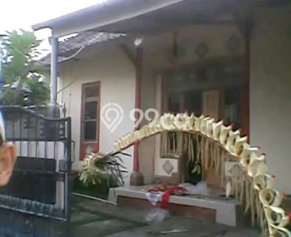 SEGERA MILIKI! Rumah di Denpasar Utara, Denpasar, Luas 100m² Bangunan 60m² SEGERA MILIKI! Rumah di Denpasar Utara, Denpasar, Luas 100m² Bangunan 60m²