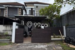 Lokasi strategis! Rumah siap huni disewakan di Denpasar Selatan LB 150m2 Lokasi strategis! Rumah siap huni disewakan di Denpasar Selatan LB 150m2