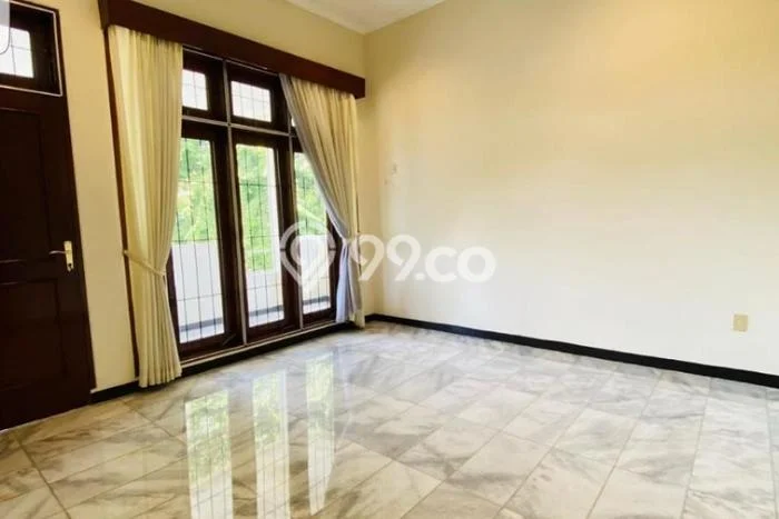 Jarang Ada! Rumah Sewa 5 Kamar Bagus Siap Huni Pejaten Jarang Ada! Rumah Sewa 5 Kamar Bagus Siap Huni Pejaten