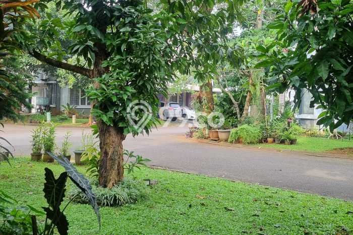 Hunian Mewah LB 200m2 Siap Huni Desain Elegan di BSD Nusaloka, Tangerang Hunian Mewah LB 200m2 Siap Huni Desain Elegan di BSD Nusaloka, Tangerang