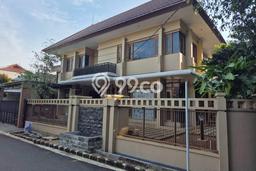 Rumah Elit LB 650m2 Siap Huni Desain Elegan di Pondok Indah, Jakarta Selatan Rumah Elit LB 650m2 Siap Huni Desain Elegan di Pondok Indah, Jakarta Selatan
