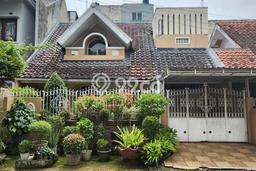 Rumah Berkualitas dengan Luas Tanah 250m² di Kawasan Elite BSD Anggrek Loka, Tangerang Rumah Berkualitas dengan Luas Tanah 250m² di Kawasan Elite BSD Anggrek Loka, Tangerang