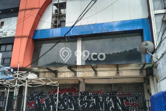 Ruko untuk disewa di Serpong punya LT 150m2 & LB 450m2 harga sewa kompetitif Ruko untuk disewa di Serpong punya LT 150m2 & LB 450m2 harga sewa kompetitif