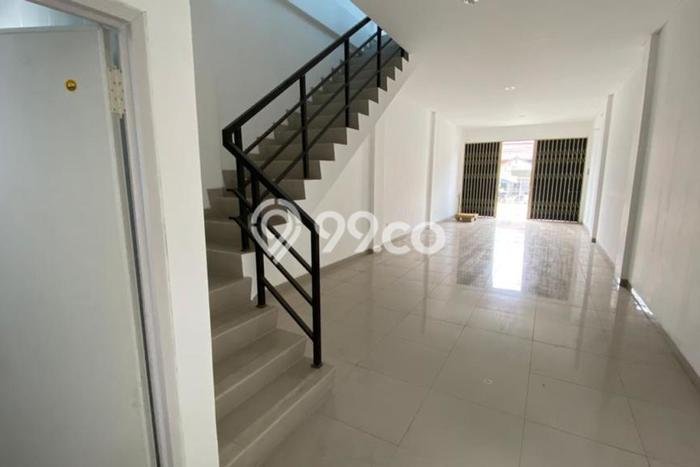 Ruko Premium di Jombang, Luas 190m², Kawasan Komersial Ruko Premium di Jombang, Luas 190m², Kawasan Komersial