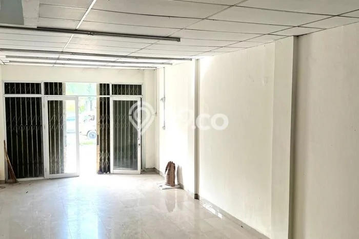 Ruko paling strategis disewakan di Setu Tangerang Selatan Ruko paling strategis disewakan di Setu Tangerang Selatan