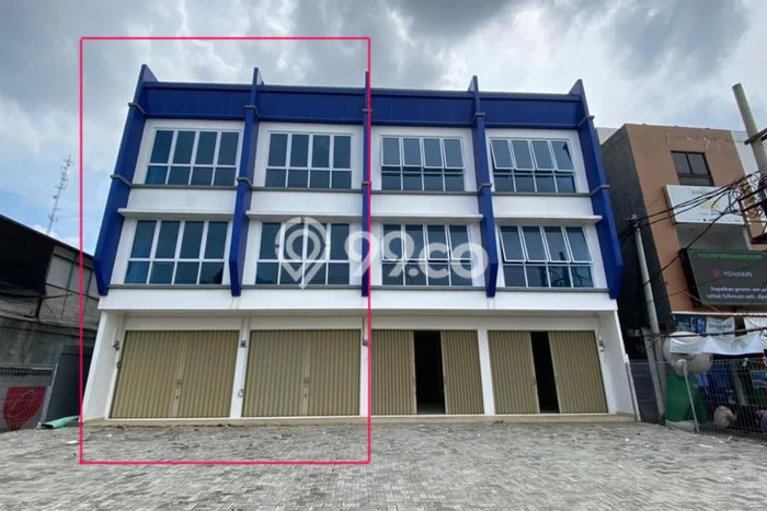 Ruko Premium di Jombang, Luas 190m², Kawasan Komersial Ruko Premium di Jombang, Luas 190m², Kawasan Komersial