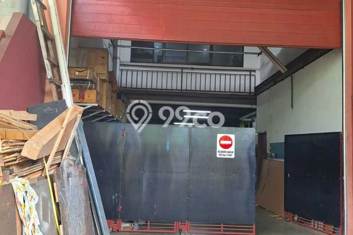 Untuk Dijual! Gudang di BSD Tangerang LT 480m2 / LB 608m2 Kawasan Strategis Untuk Dijual! Gudang di BSD Tangerang LT 480m2 / LB 608m2 Kawasan Strategis