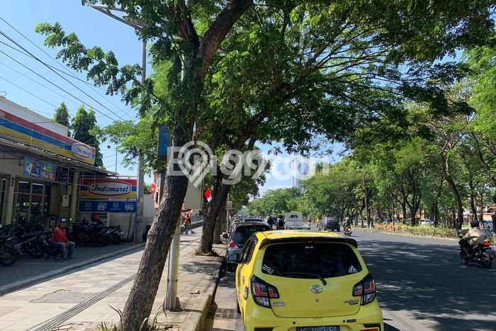 Unit Ruko Dijual di Gayungan Surabaya Luas Tanah 197m2, Luas Bangunan 140m2 Unit Ruko Dijual di Gayungan Surabaya Luas Tanah 197m2, Luas Bangunan 140m2