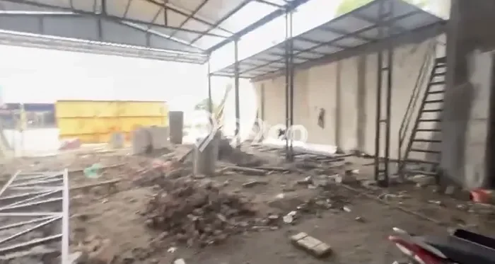 Area Ramai! Gudang Dijual di Mojosari untuk Bisnis Luas Bangunan 200m2 Area Ramai! Gudang Dijual di Mojosari untuk Bisnis Luas Bangunan 200m2