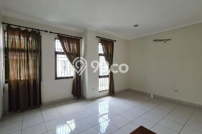 Rumah Kost untuk Dijual di Gading Serpong Punya 2 Kamar Rumah Kost untuk Dijual di Gading Serpong Punya 2 Kamar