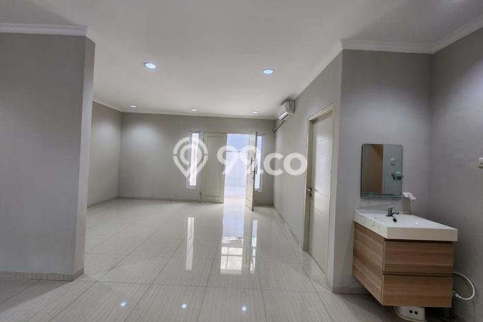 Dijual Rumah Luas Elegan Dengan View Eksklusif di Lippo Karawaci, Tangerang Dijual Rumah Luas Elegan Dengan View Eksklusif di Lippo Karawaci, Tangerang