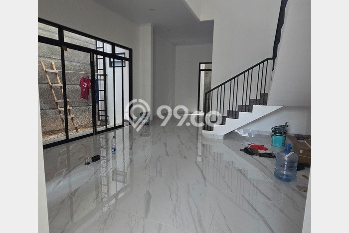 Dijual Rumah Luas Elegan Dengan View Eksklusif di Meruya, Jakarta Barat Dijual Rumah Luas Elegan Dengan View Eksklusif di Meruya, Jakarta Barat