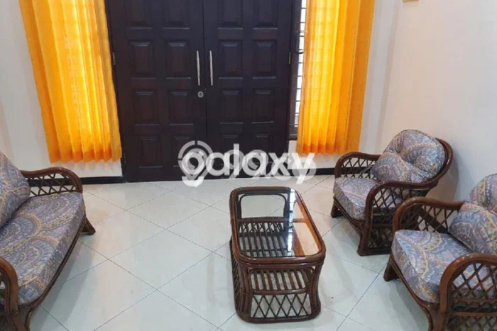 Lokasi strategis! Rumah siap pakai dikontrakkan di Mulyorejo LB 182m2 Lokasi strategis! Rumah siap pakai dikontrakkan di Mulyorejo LB 182m2