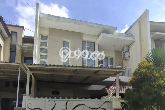 Siap Huni Rumah Mewah 3 Kamar di Semampir Dekat ke Mana Saja Siap Huni Rumah Mewah 3 Kamar di Semampir Dekat ke Mana Saja