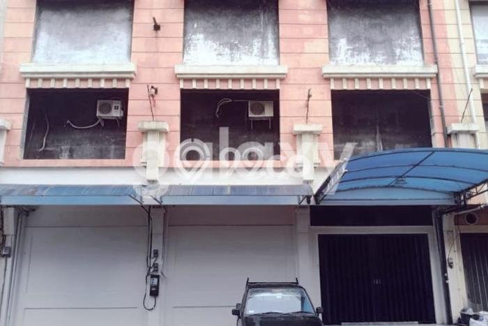 Ruko Dijual Lokasi Emas di Tenggilis Mejoyo Luas 648m2 Ruko Dijual Lokasi Emas di Tenggilis Mejoyo Luas 648m2