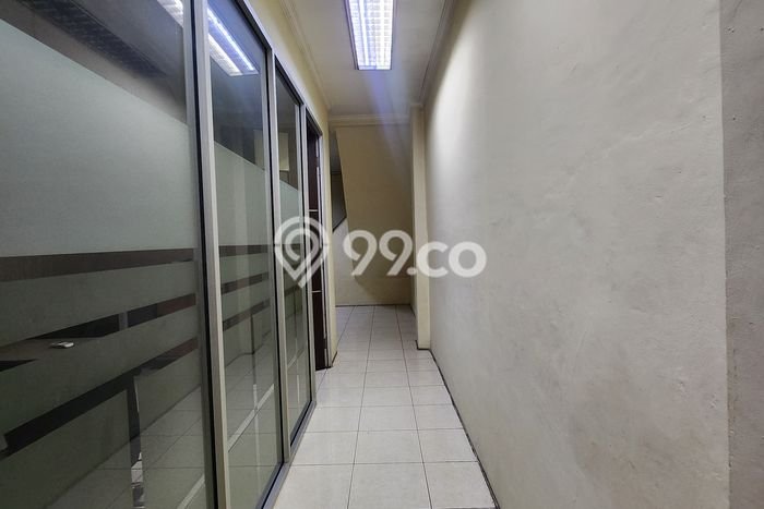 Ruko Kawasan Kebayoran Baru, Luas 180m2m², Posisi Mainroad Ruko Kawasan Kebayoran Baru, Luas 180m2m², Posisi Mainroad