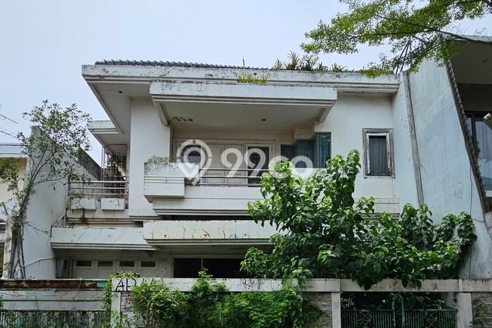 Rumah Luxury Dijual di Jakarta Barat Fasilitas Lengkap Rumah Luxury Dijual di Jakarta Barat Fasilitas Lengkap