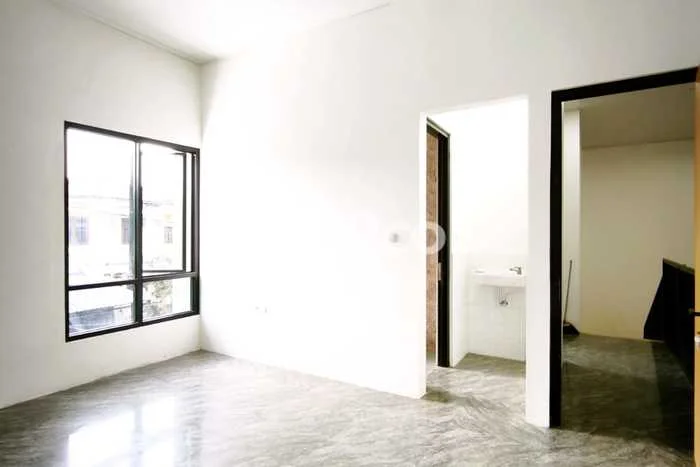 Rumah Mewah Siap Huni LT 120m2 di Cinere, Depok Rumah Mewah Siap Huni LT 120m2 di Cinere, Depok
