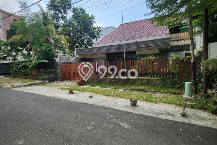 Tanah untuk Dijual Lokasi Kebayoran Baru, Jakarta Selatan Luas 300m2 SHM Tanah untuk Dijual Lokasi Kebayoran Baru, Jakarta Selatan Luas 300m2 SHM