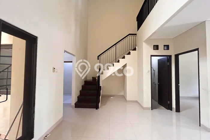 Disewakan! Rumah 2 Kamar Tidur &
2 Kamar Mandi di Raffles Hills, Jakarta Timur Disewakan! Rumah 2 Kamar Tidur &
2 Kamar Mandi di Raffles Hills, Jakarta Timur