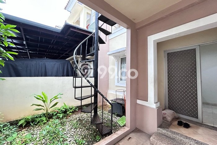 Rumah Sewa Jakarta Timur LT 112m2 LB 150m2 Area Raffles Hills Rumah Sewa Jakarta Timur LT 112m2 LB 150m2 Area Raffles Hills