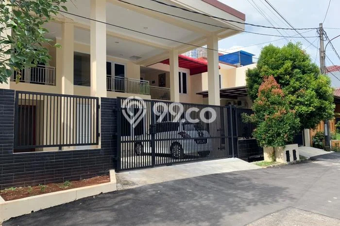Rumah di , Akses ke Stasiun, 4 KT, Luas 128m2m² Bangunan 200m2m² Rumah di , Akses ke Stasiun, 4 KT, Luas 128m2m² Bangunan 200m2m²