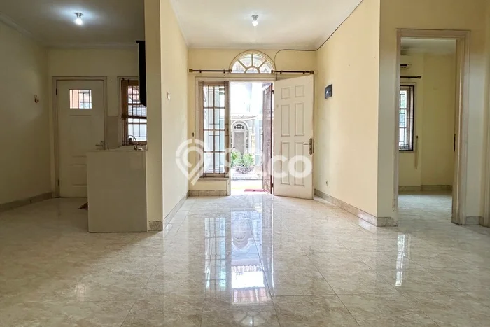 Rumah sewa siap huni 3 KT di Raffles Hills, Jakarta Timur Rumah sewa siap huni 3 KT di Raffles Hills, Jakarta Timur